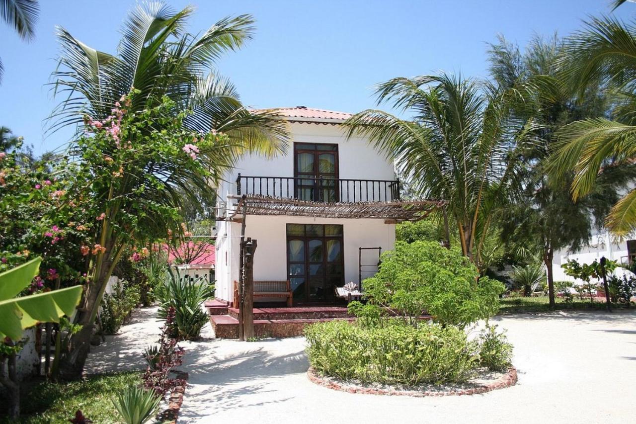 Moonshine Uroa Boutique Hotel Exterior foto